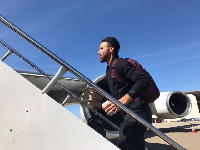 开云棋牌APP下载-疫情下的NBA客场旅途！“蜗居”酒店饭后散步成奢侈